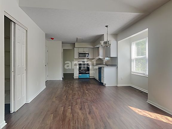 3rd image of 1335 Wingate Dr