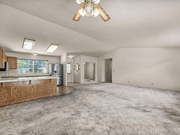5th image of 692 Lassen Way