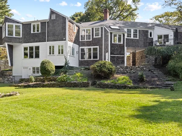 45 Irving St, Hingham, MA 02043