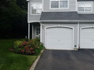 51 Leeward Ct, Port Jefferson, NY 11777