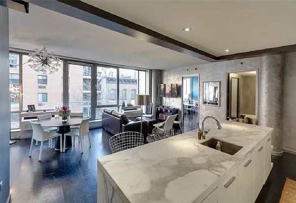 Sold by MNS | media 16