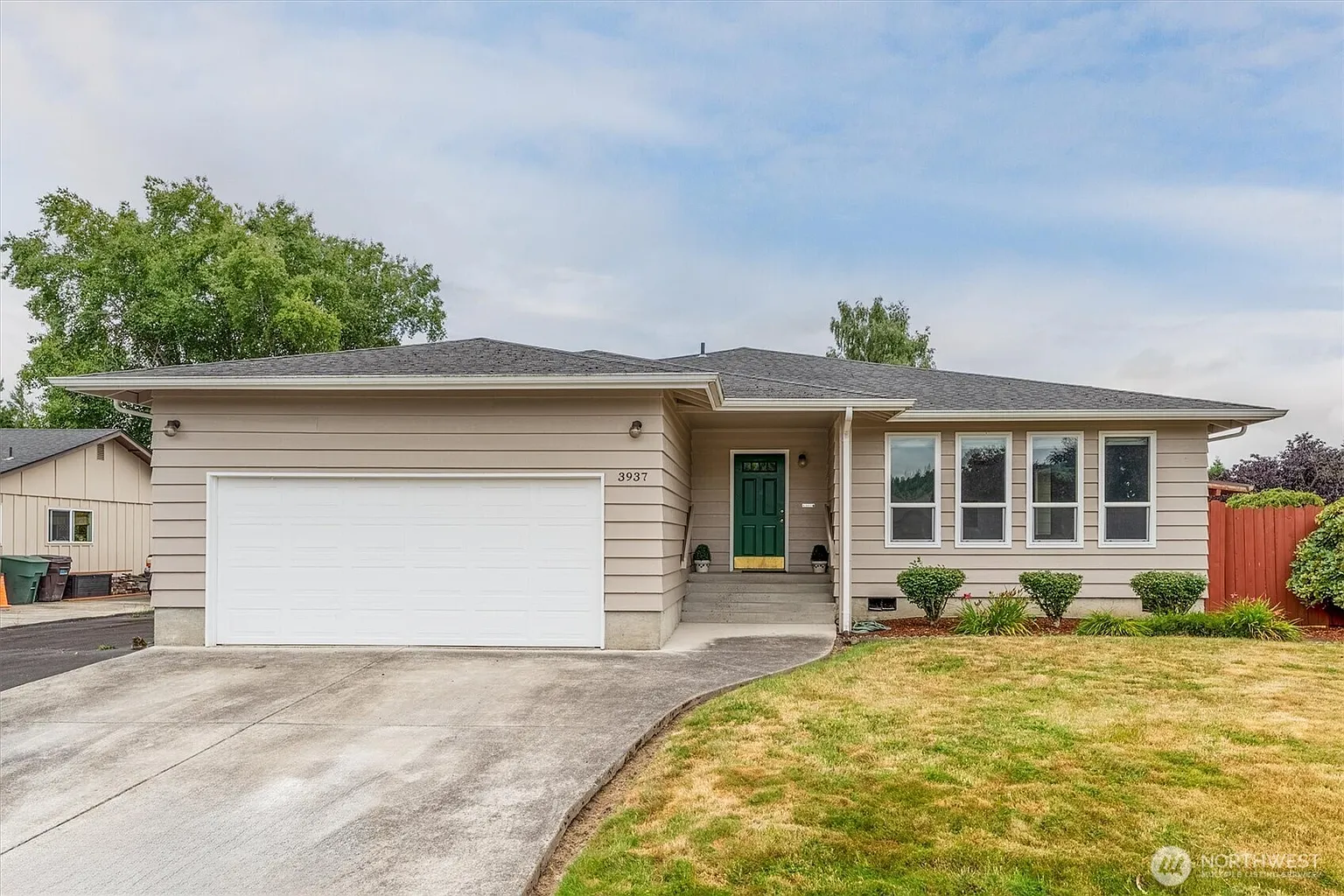 3937 Gardenia Street photo 1