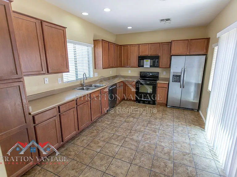 4685 E Laurel Ave — Photo 7