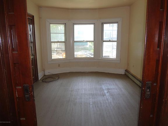 5th image of 825-827 N Bromley Ave #L-7