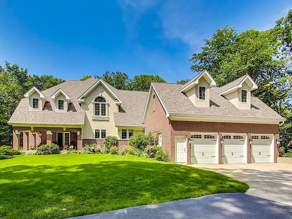 2nd image of 273 Bridlewood Ln