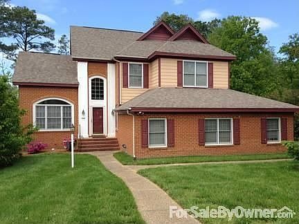 Front of house
						:
						guest room and downstairs full bath not photographed yet with tenant there