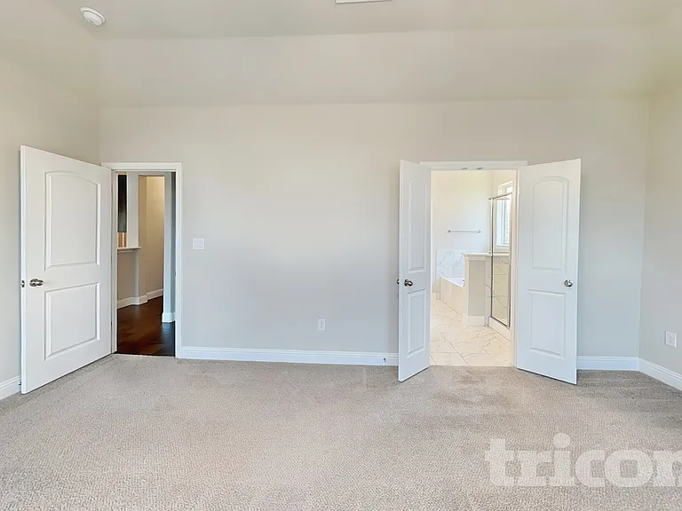 133 Constitution Dr — Photo 8
