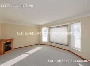 4833 Ridgebury Blvd, Lyndhurst, OH 44124