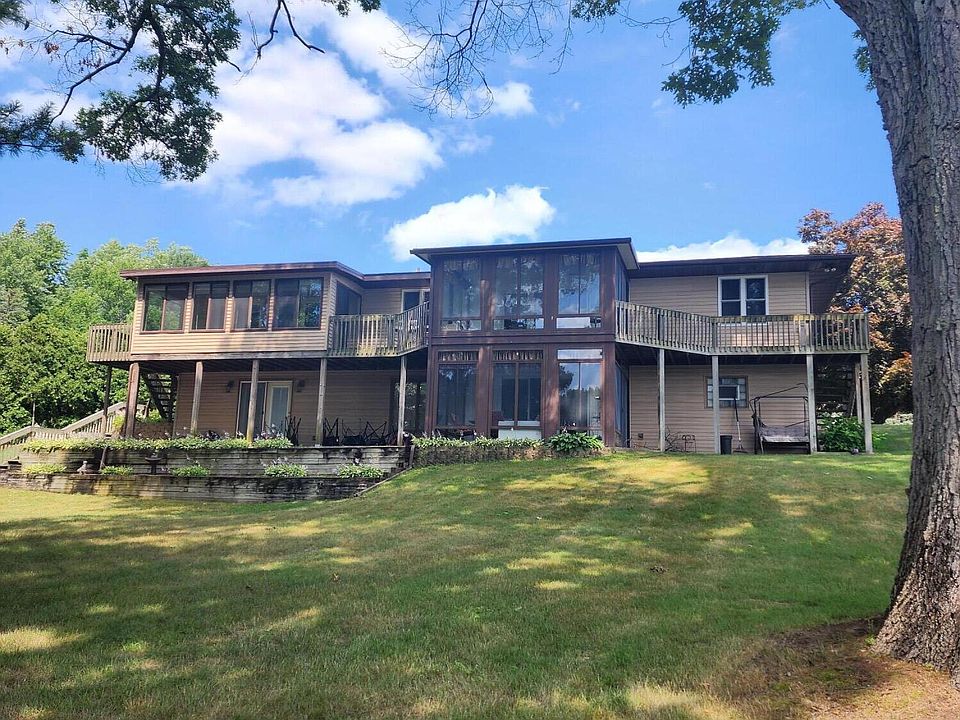 1st image of 241 Parkshore Dr