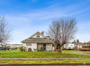 757 Blake St, Enumclaw, WA 98022
