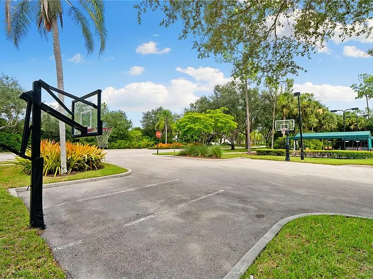 5045 Cedar Springs Dr #103 — Photo 44