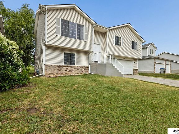 3rd image of 1608 Frisco Dr