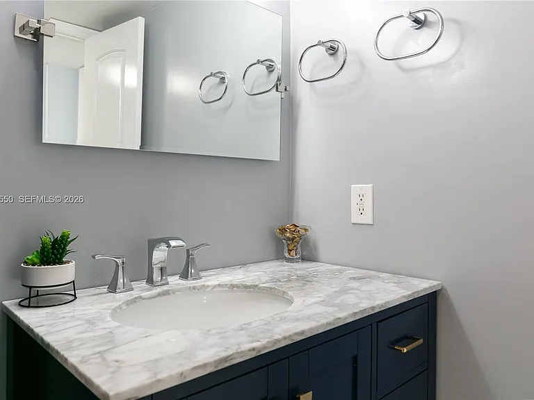 2401 S Ocean Dr #404 — Photo 22