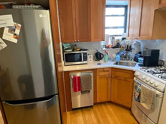 Rented by Compass | media 9