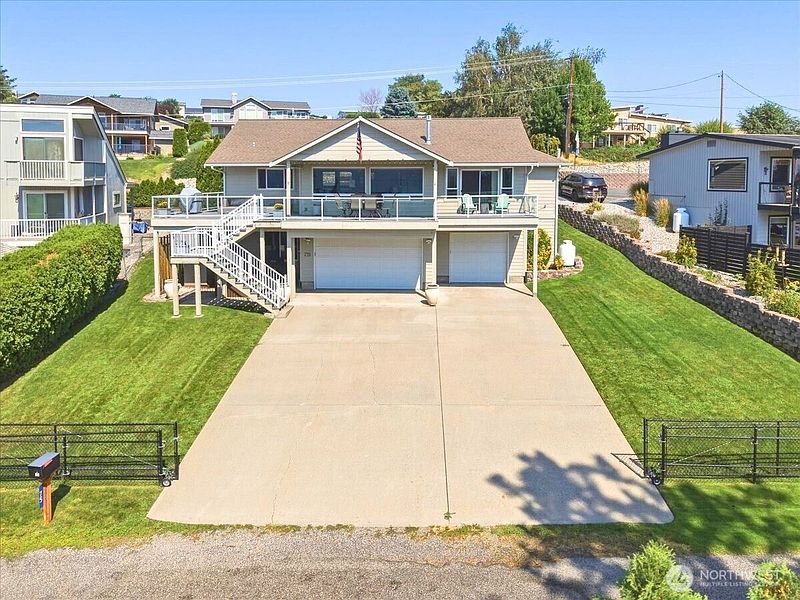 2nd image of 75 Coral Street