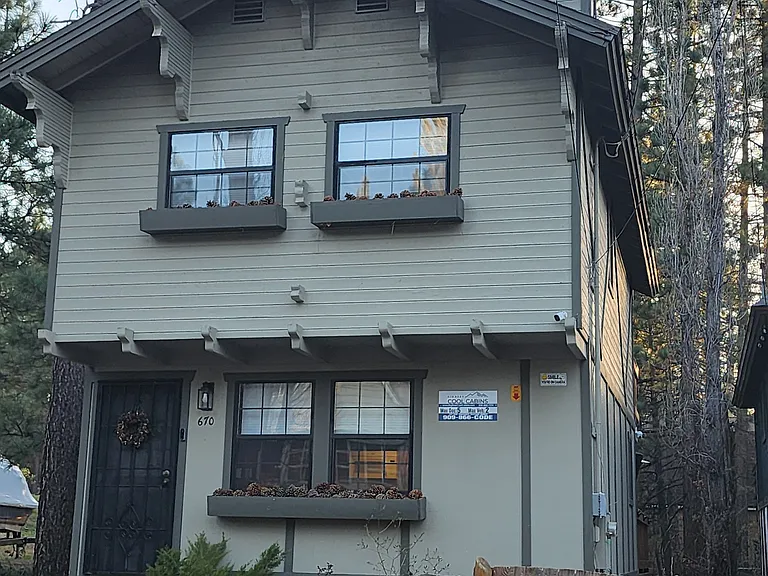670 Knight Ave — Photo 1