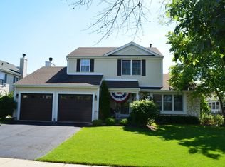 1285 Westport Rdg, Crystal Lake, IL 60014