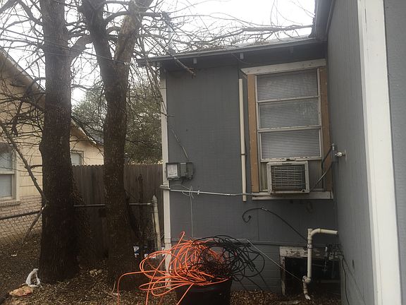 3rd image of 5928 Diaz Ave