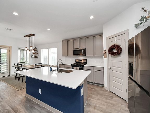 3rd image of 14519 Rain Tree Dr