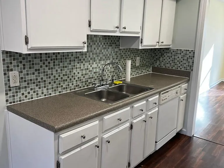 6325 Thunderbird Dr — Photo 15