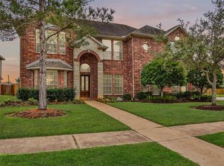 202 Honeysuckle Vine Dr, Richmond, TX 77469