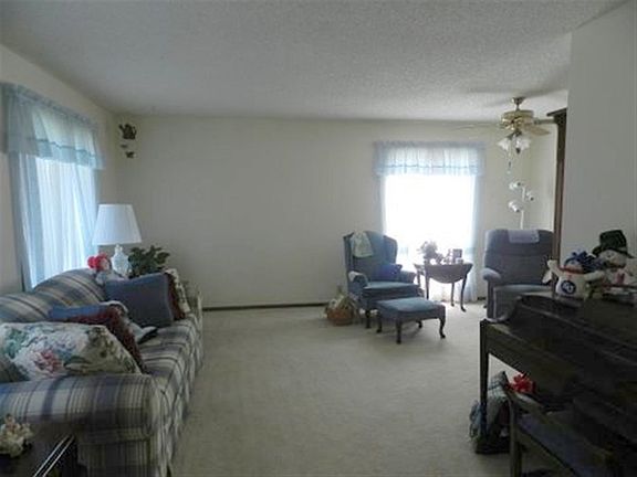 2nd image of 2303 Kerri Dr