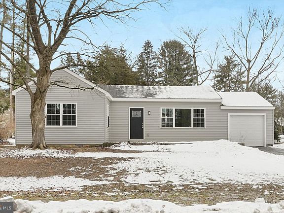 2nd image of 200 Willow Rd