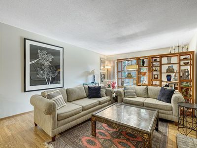 2220 Midland Grove Rd APT 202, Roseville, MN, 55113