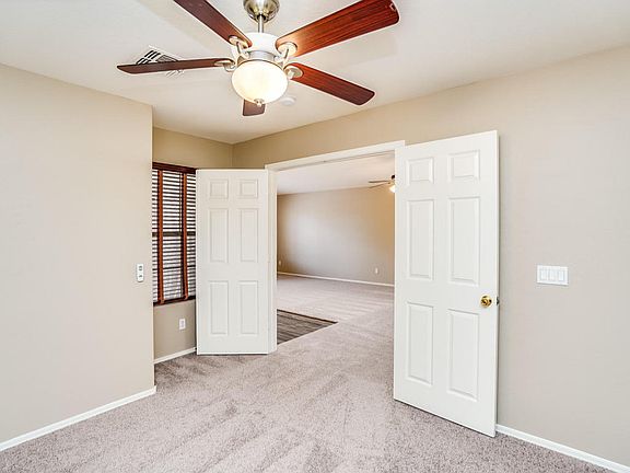 4th image of 1637 E Bishop Dr