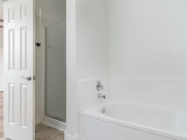 1300 Clear Creek Dr — Photo 20