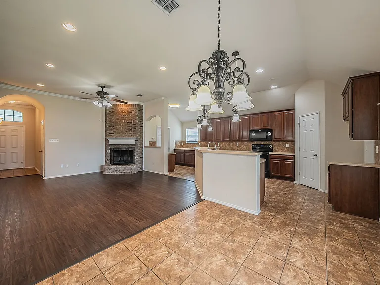 153 Overland Trl — Photo 4