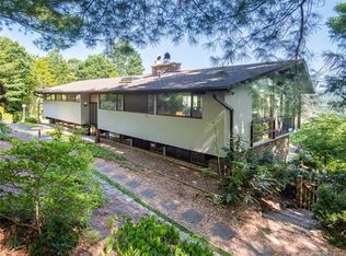 5 Lucky Ln, Asheville, NC 28804