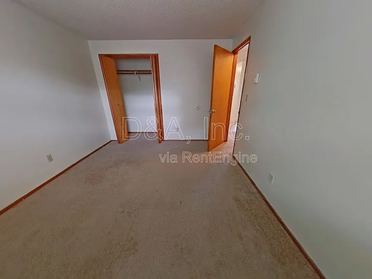 605 NW Kings Blvd #2 — Photo 8