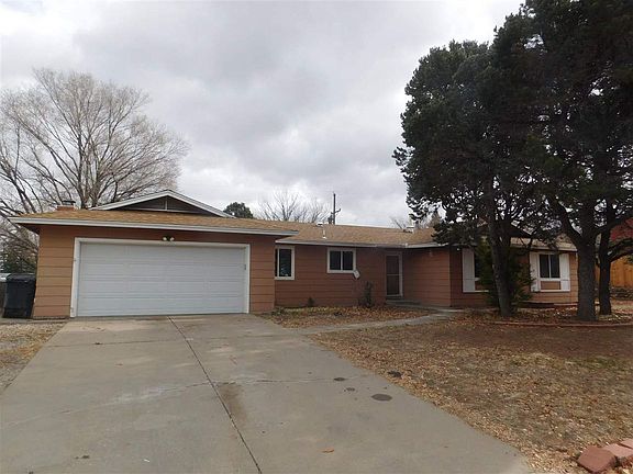3rd image of 123 Bandelier Ave
