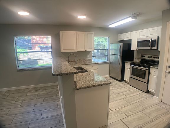 4th image of 2613-2617 Noles Ct