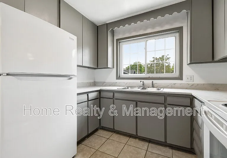 10712 Loren Ln — Photo 19