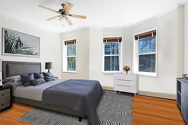 Rented by R New York