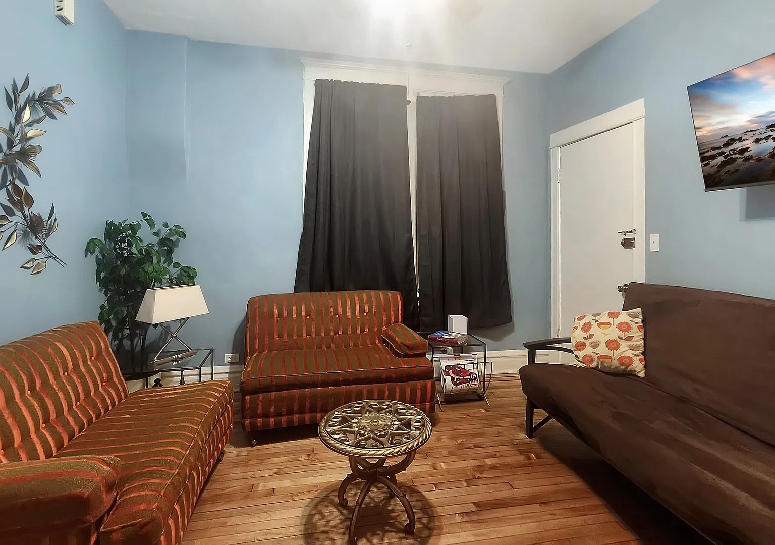 2 bed, 900 sqft, $2,050 — Photo 3