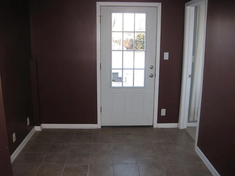 1104 Hayden Dr — Photo 4
