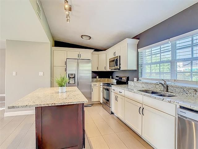1st image of 717 Julian St