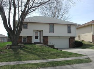 15219 T St, Omaha, NE 68137