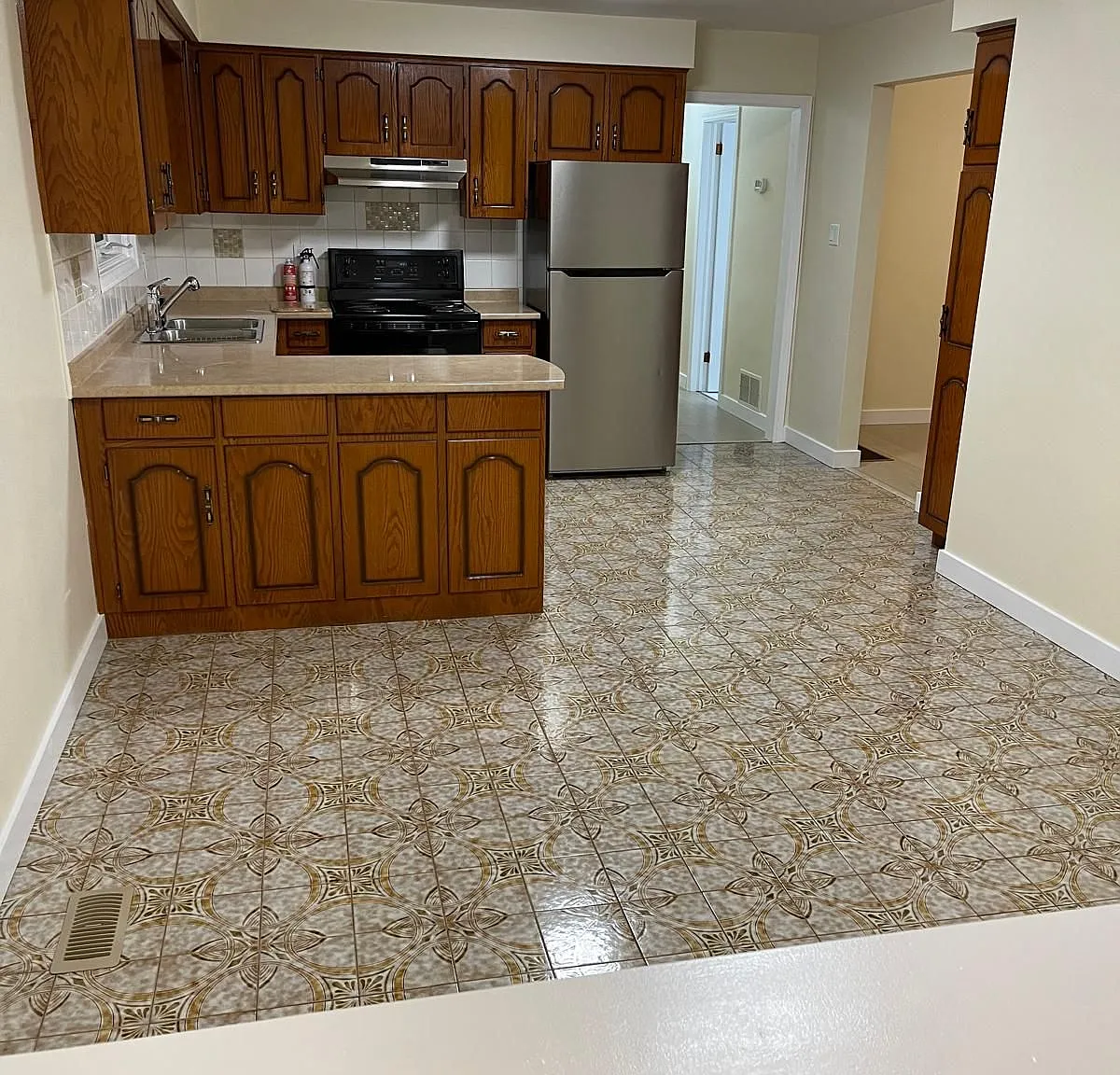 3 bed, $3,200 — Photo 3