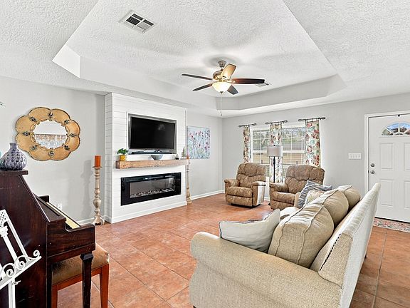 5th image of 1420 Mitchell St