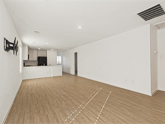 5th image of 1016 Cortijo Way
