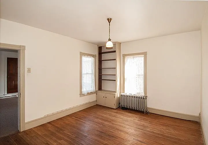 139 S Church St — Photo 10
