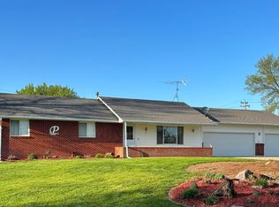 730 Lisa Ln, Lyons, NE 68038