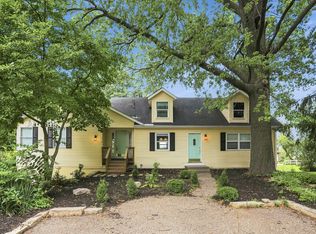 1147 Fenno Dr, Riverdale, IA 52722