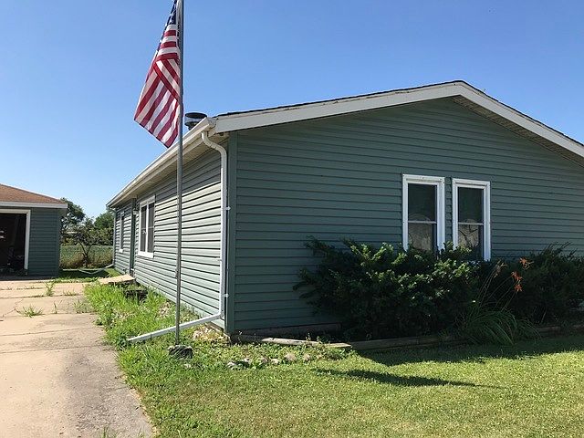 1st image of 2122 Poplar Ln