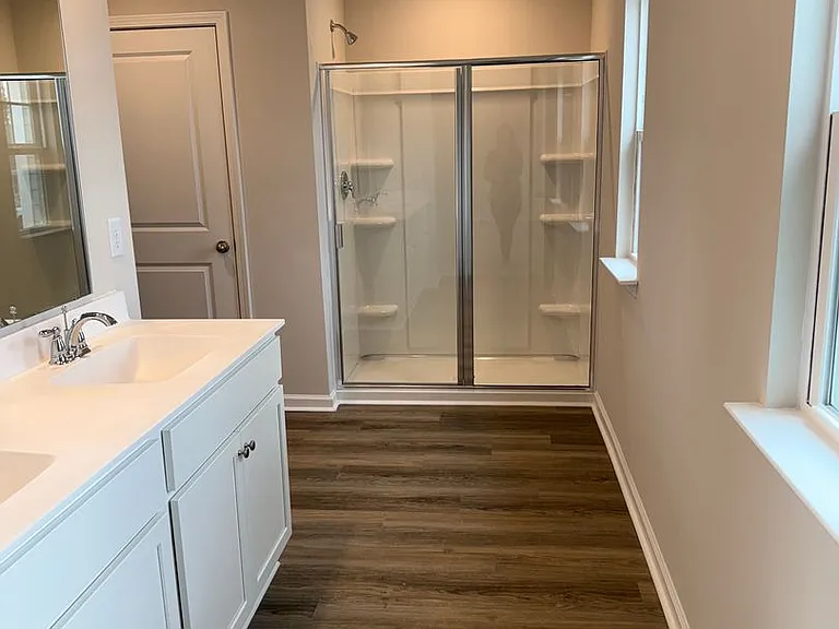 2528 Revolutionary Way — Photo 16