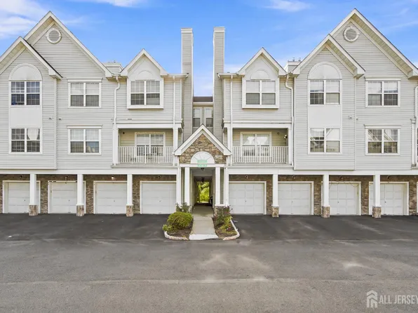 63 Prestwick Way, Edison, NJ 08820